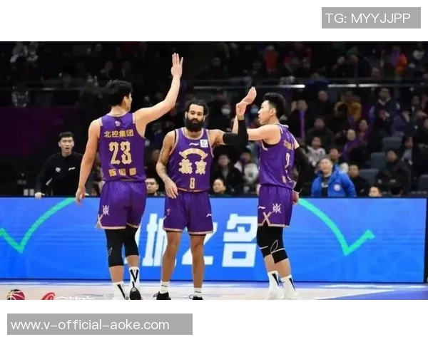 六人得分上双获赛点！斯隆还是最适合广东的外援