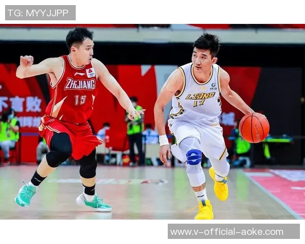 孙铭徽缺阵广厦收获惊喜“中国库里”正在悄然蜕变