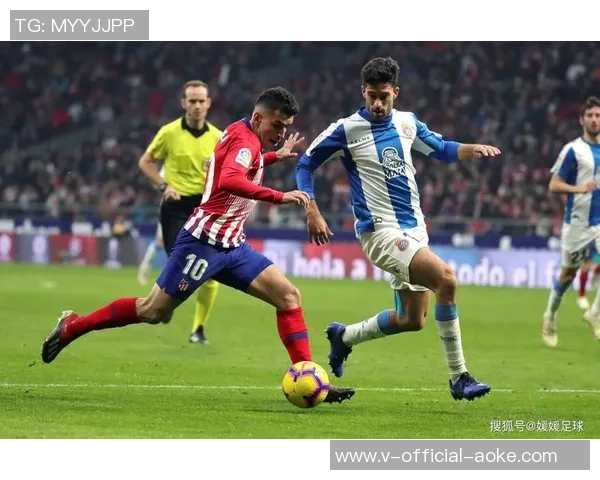 半场：皇家贝蒂斯1-2诺丁汉森林，巴坎布破门，热苏斯双响