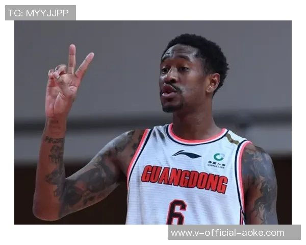 马布里发视频迎阿联回归盼与广东再战华山之巅